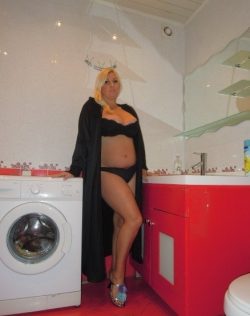 Девушка ищет мужчину для интима без обязательств в Иркутске Девушка ищет мужчину для интима без обязательств в Иркутске