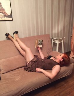 Девушка ищет девушку, возможно и парня Девушка ищет девушку, возможно и парня